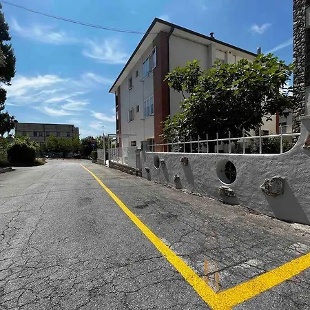Daire Alyssa - Wi-fi, Corte A Pochi Passi Dal Mare